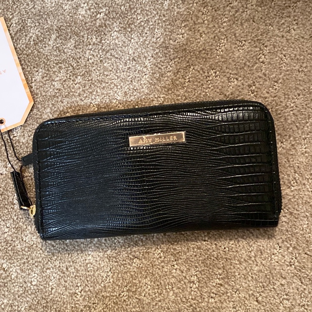 NWT Amy Miller Wallet